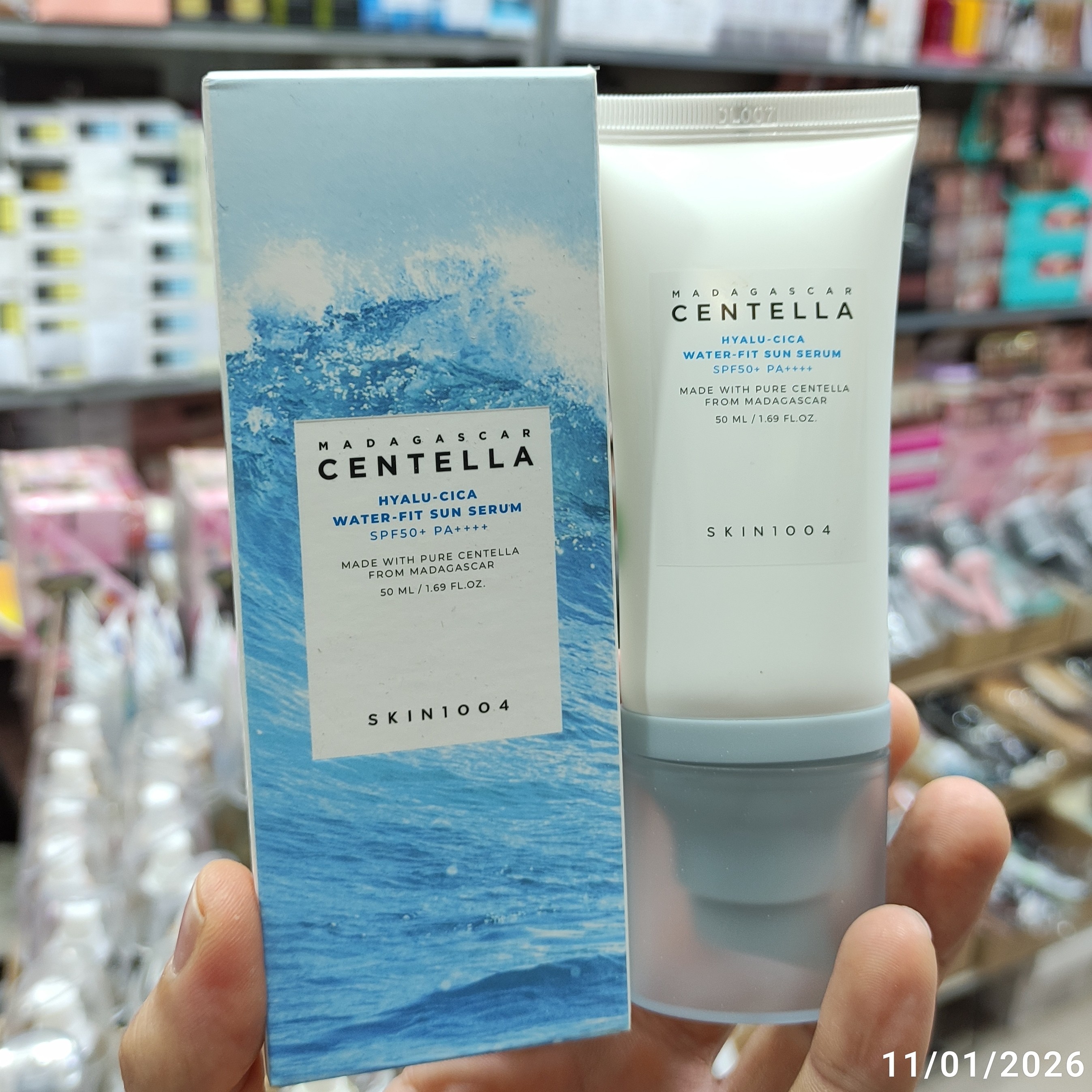 ضد آفتاب بی رنگ سنتلا اسکین 1004 با SPF 50