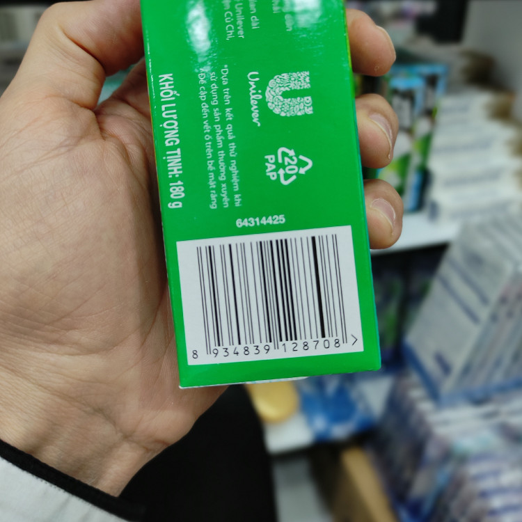 خمیر دندان کلوز آپ ویتنام در سه مدل گیاهی
