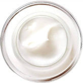 کرم روز روشن کننده spf 20 آون حاوی عصاره پاپایا