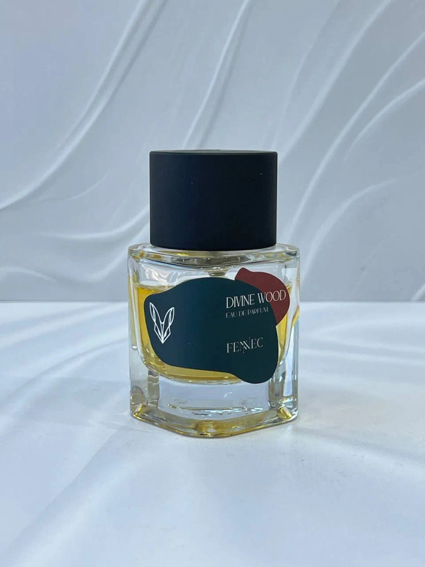 عطر فنک دیوین (دیواین) وود Fennec Divine Wood