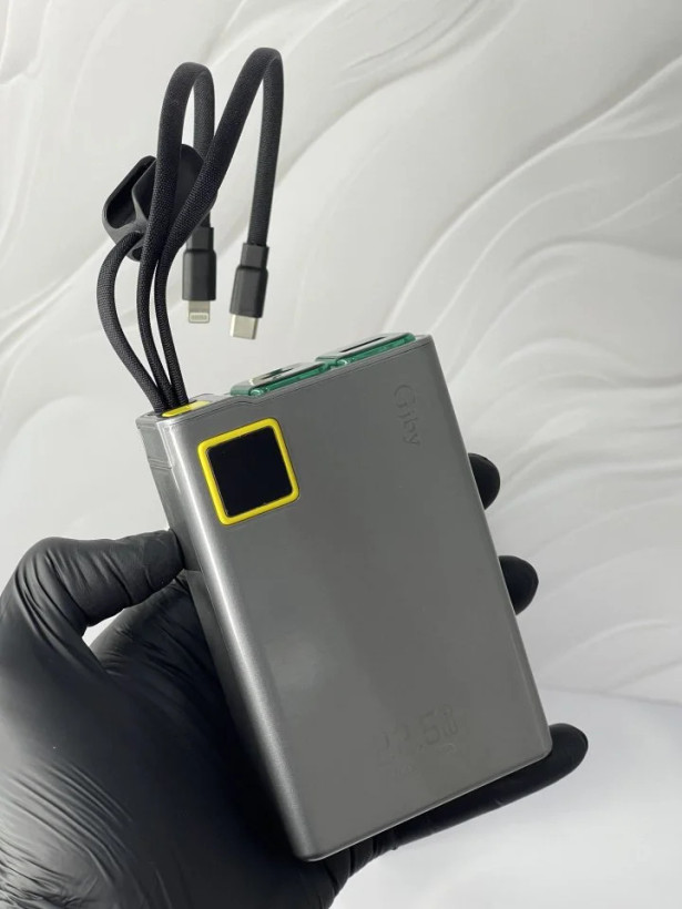 پاوربانک 22.5 وات گجبی مدل R15V ظرفیت 20000 میلیآمپرساعت
