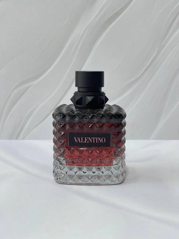 ادکلن والنتینو اومو بورن این روما اینتنسValentino Uomo Born In Roma Intense