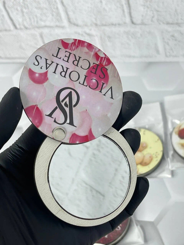 آیینه جیبی چوبی فانتزی ویکتوریا سکرت Victoria Secret