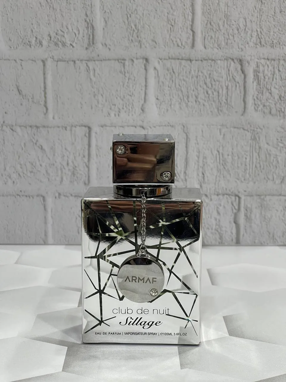 عطر آرماف کلاب د نویت سیلاج Armaf Club De Nuit Sillageاصل