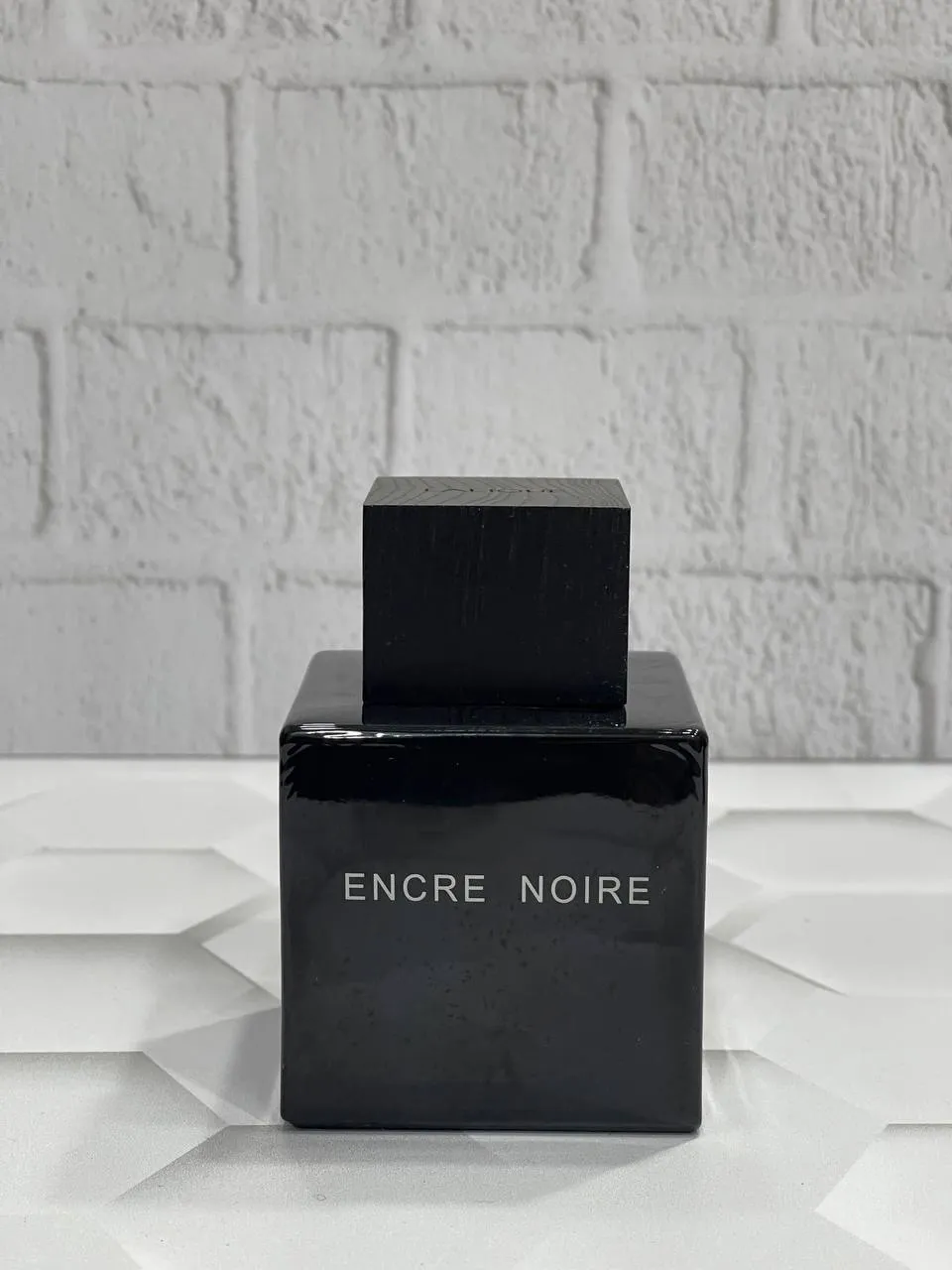 ادکلن لالیک مشکی انکر نویر مردانه Lalique Encre Noireاصل
