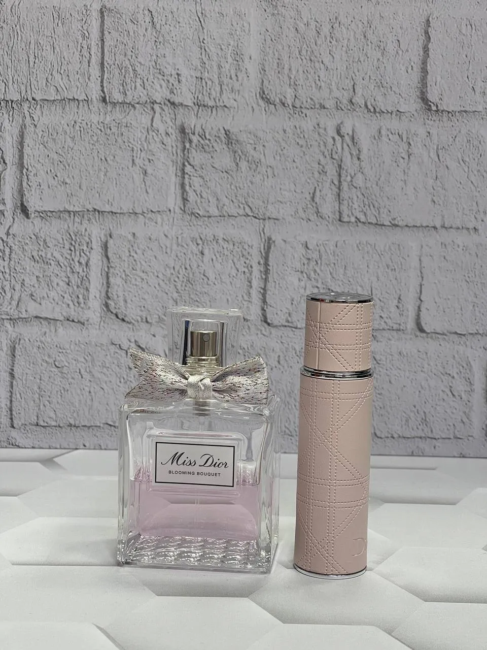 ادکلن میس دیور بلومینگ بوکت کریستین دیور میس دیور بلومینگ بوکهDior - Miss Dior Blooming Bouquetاصل
