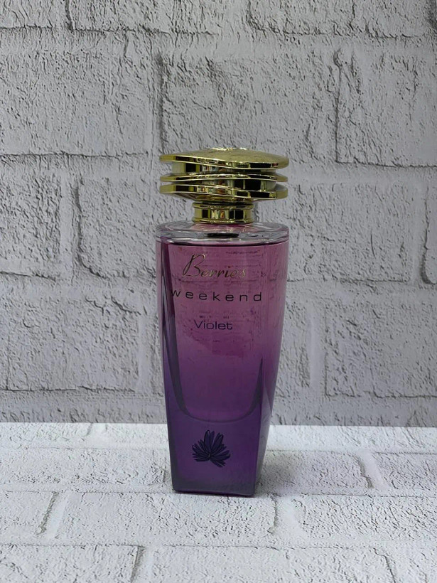 ادکلن زنانه فراگرنس ورد مدل بریس ویکند ویولتFragrance World berries weekend Violet