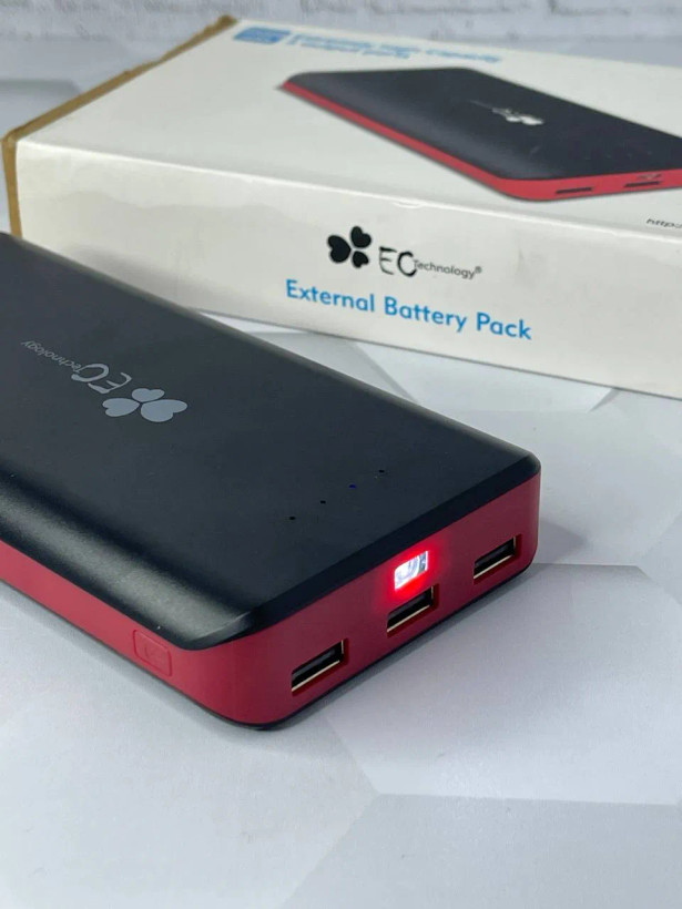 پاور بانک EC Technology ظرفیت 22400 میلی آمپر مدل B30224