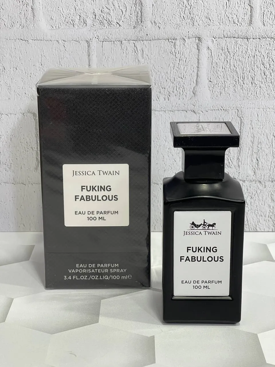 ادکلن تام فورد  فابولوس جسیکا تواینJessica Twain Tom Ford  Fabulous