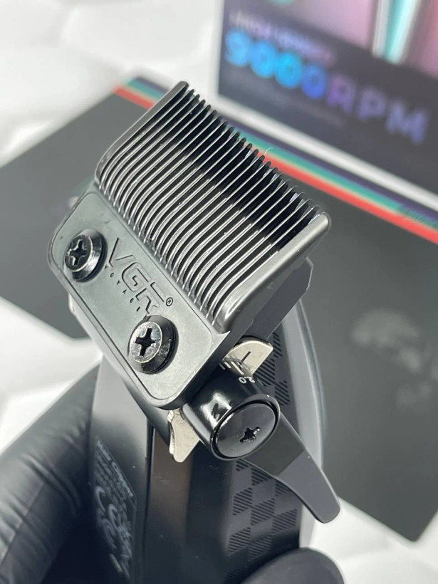 ماشین اصلاح حجم زن وی جی ار مدل VGR V-270