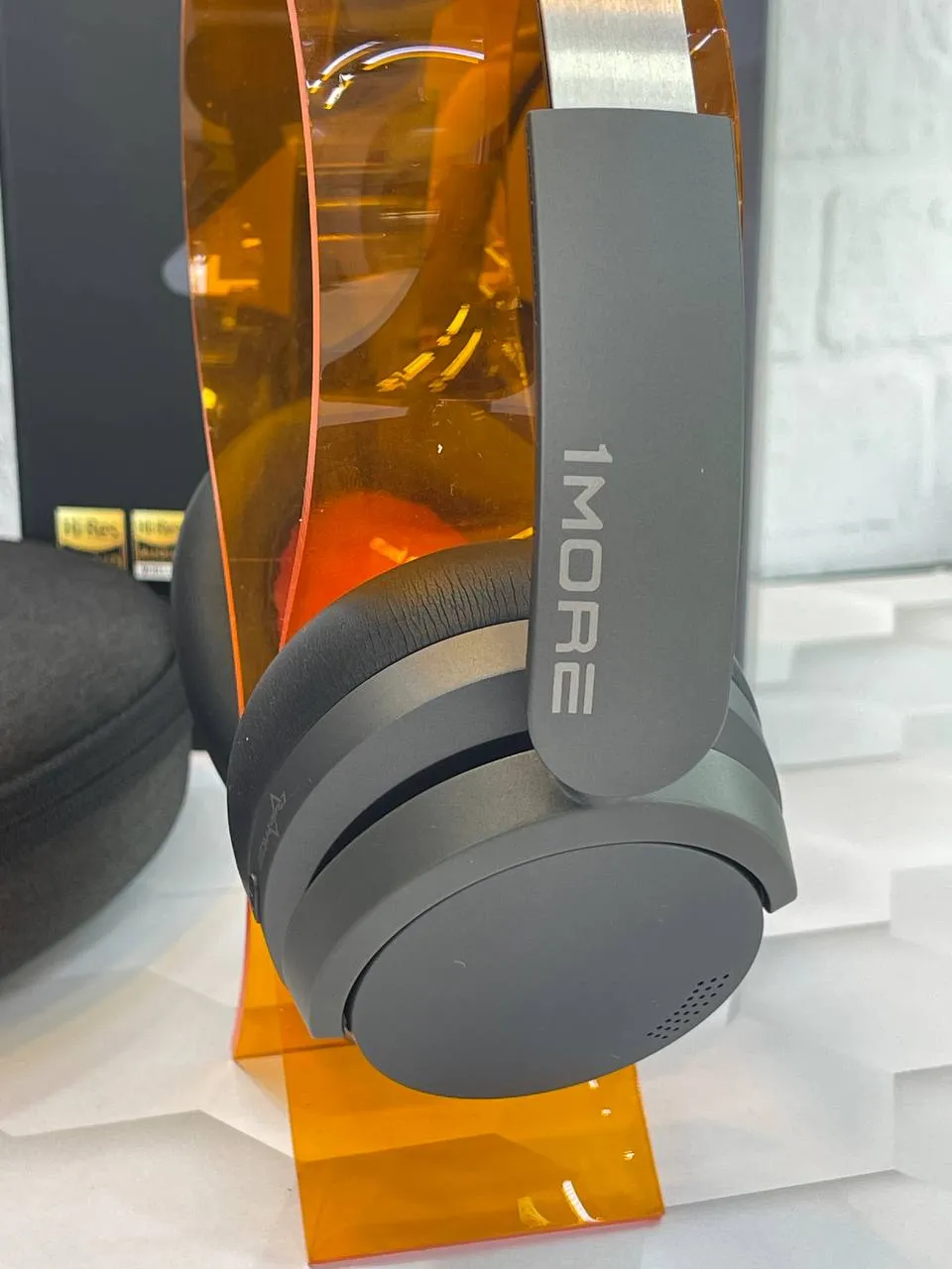 هدفون بیسیم نسخه گلوبال وانمور مدل 1MORE SonoFlow Noise Cancelling HC905