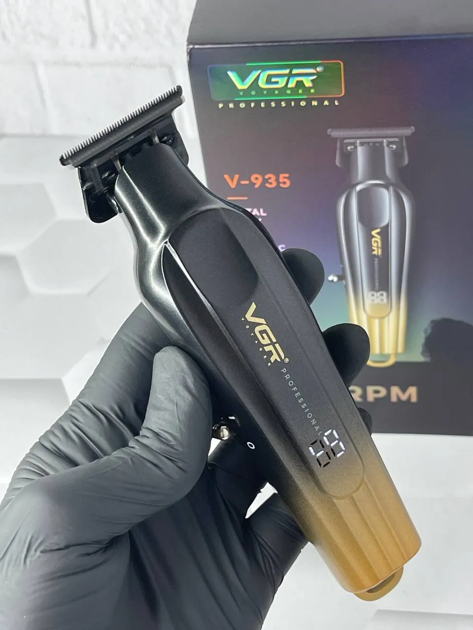 ماشین اصلاح خط زن وی جی آر مدل VGR V-935