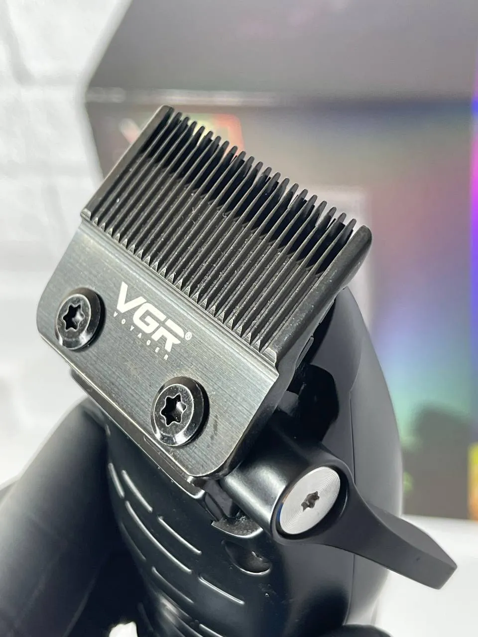 ماشین اصلاح وی جی آر مدل VGR V-195