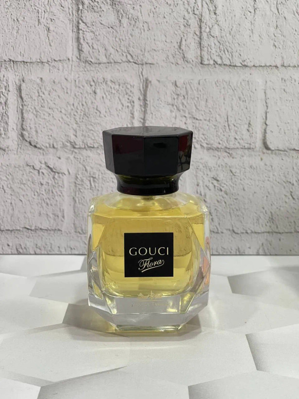 ادکلن گوچی فلورا جسیکا تواین Jessica Twain gouci flora