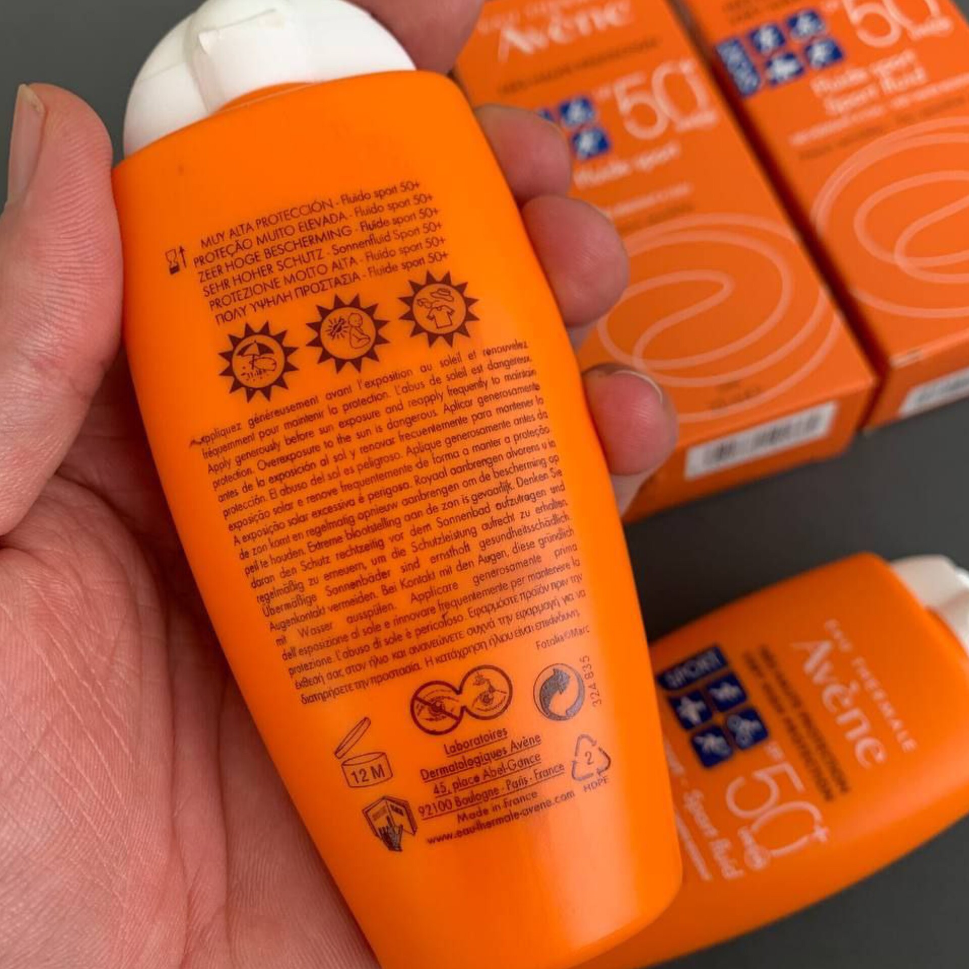 ضدآفتاب اون (spf50 بی رنگ کرم ضدافتاب)